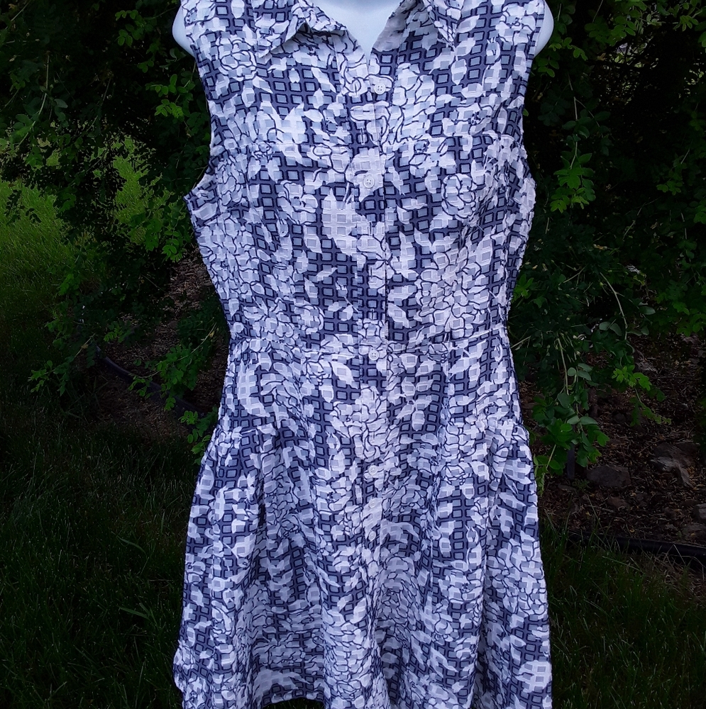 Classic Blue & White print sleeveless summer dress